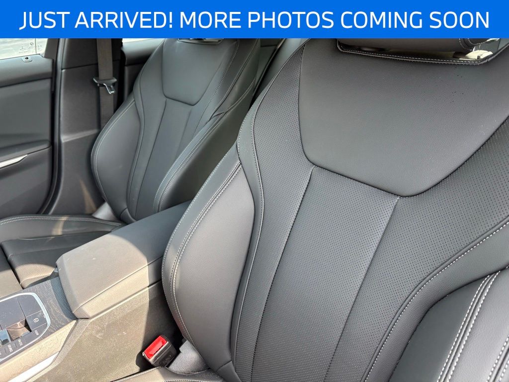 2023 Bmw 330i xDrive Sedan photo 3