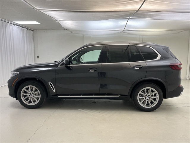 Used 2023 BMW X5 40i with VIN 5UXCR6C07P9N61205 for sale in Pittsburgh, PA