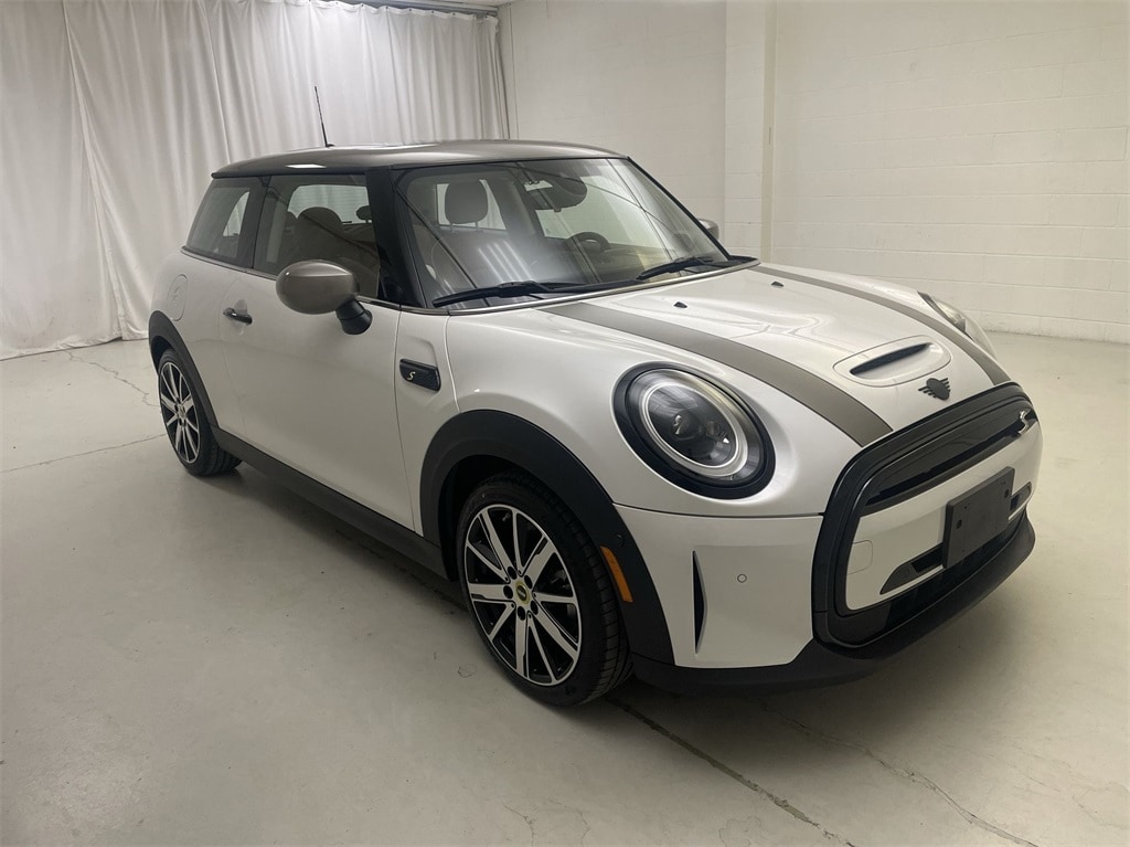 Used 2024 MINI Hardtop 2 Door SE with VIN WMW13DJ00R2V53022 for sale in Pittsburgh, PA