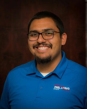 Staff member Adrian Espinoza from ID_1284265e267c