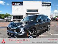 2025 Mitsubishi Outlander Platinum Edition SUV