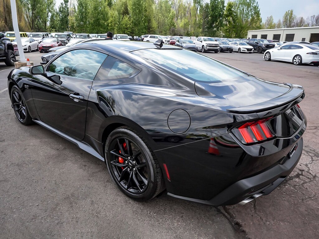 Used 2025 Ford Mustang Coupe