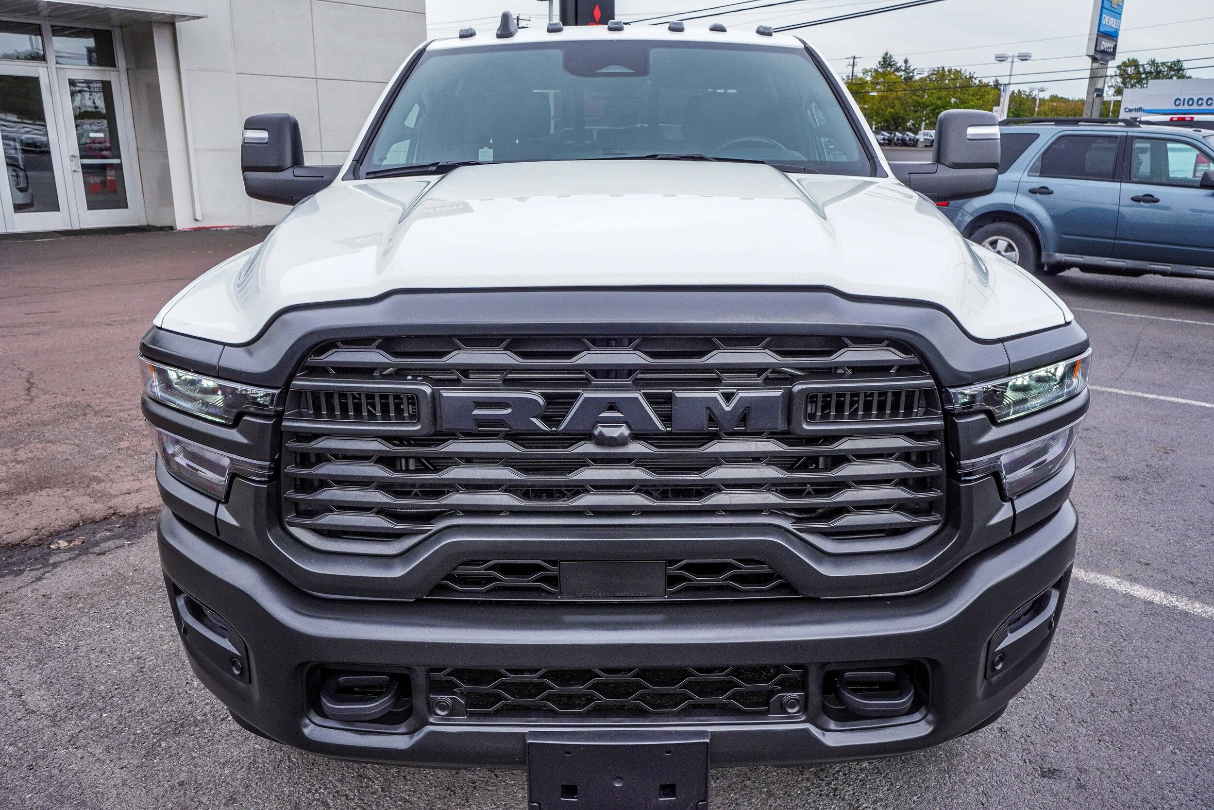 2025 Ram 3500 Tradesman photo 2