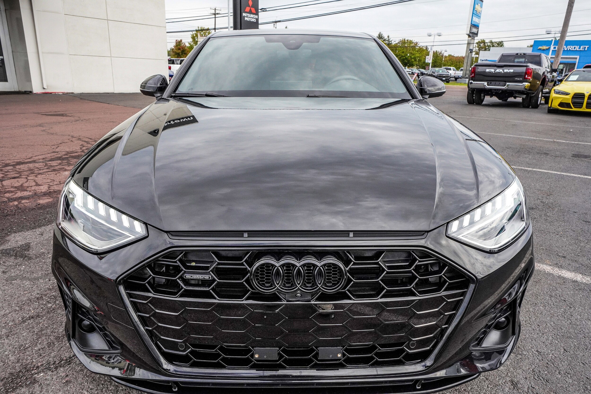2023 Audi A4 S line Quattro Premium Plus photo 2