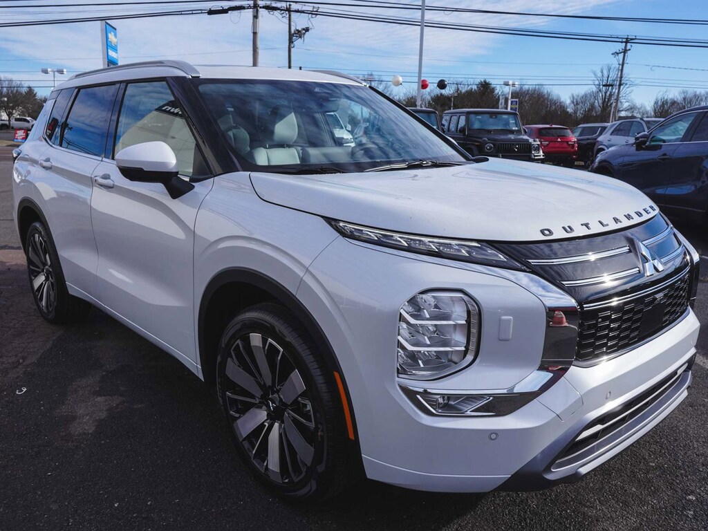 New 2026 Mitsubishi Outlander SEL SUV