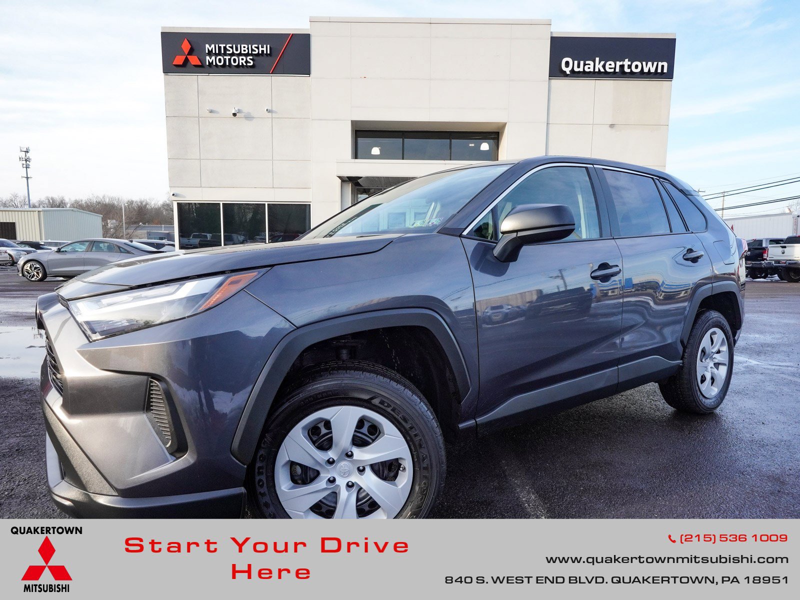 2024 Toyota RAV4 LE's photo