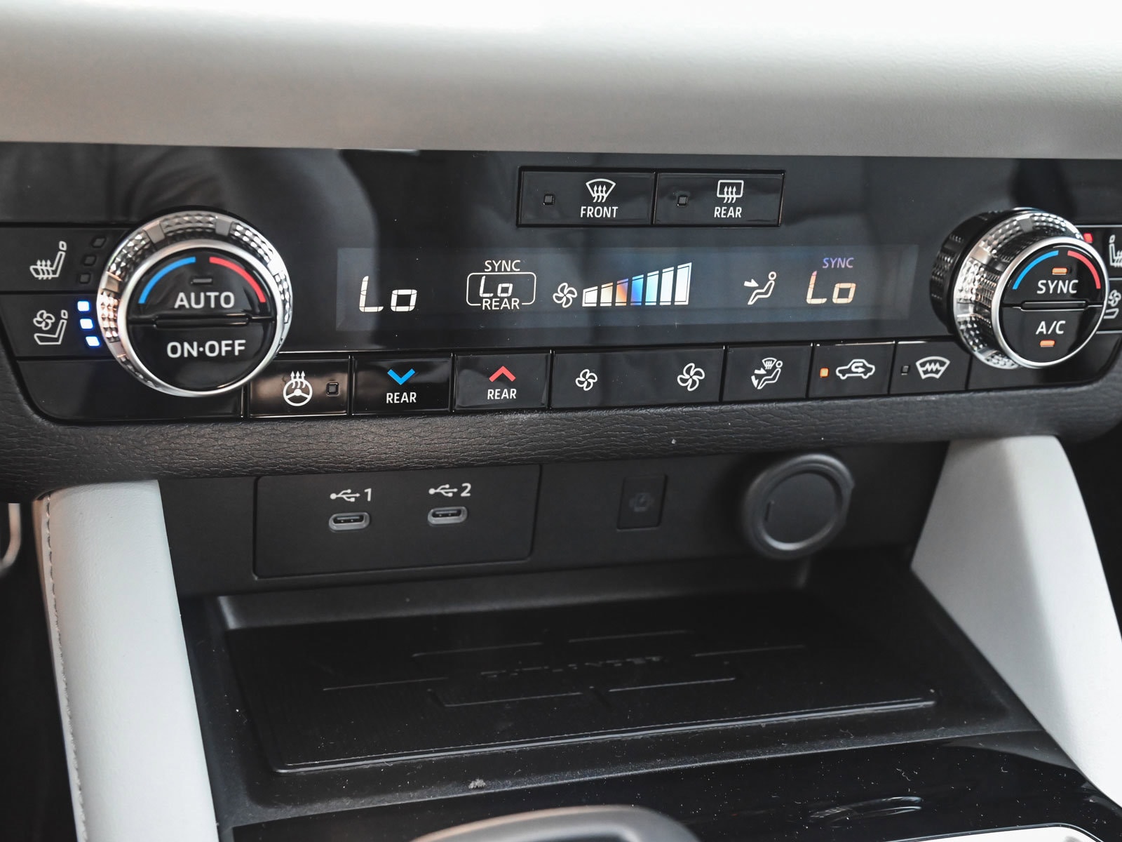 2025 Mitsubishi Outlander SEL Platinum Edition - Photo 22
