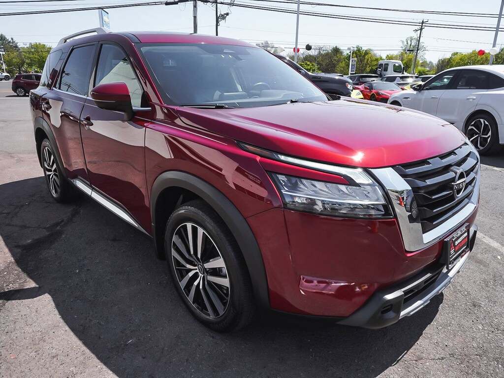 Used 2023 Nissan Pathfinder Platinum SUV