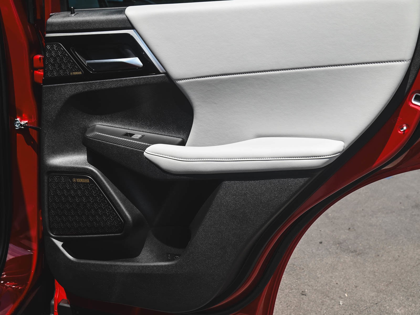 2025 Mitsubishi Outlander SE - Photo 13