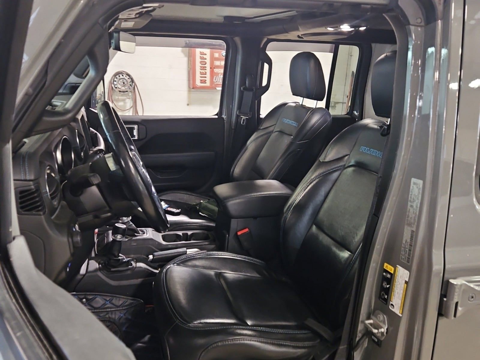 2021 Jeep Wrangler Unlimited Rubicon 4xe photo 3