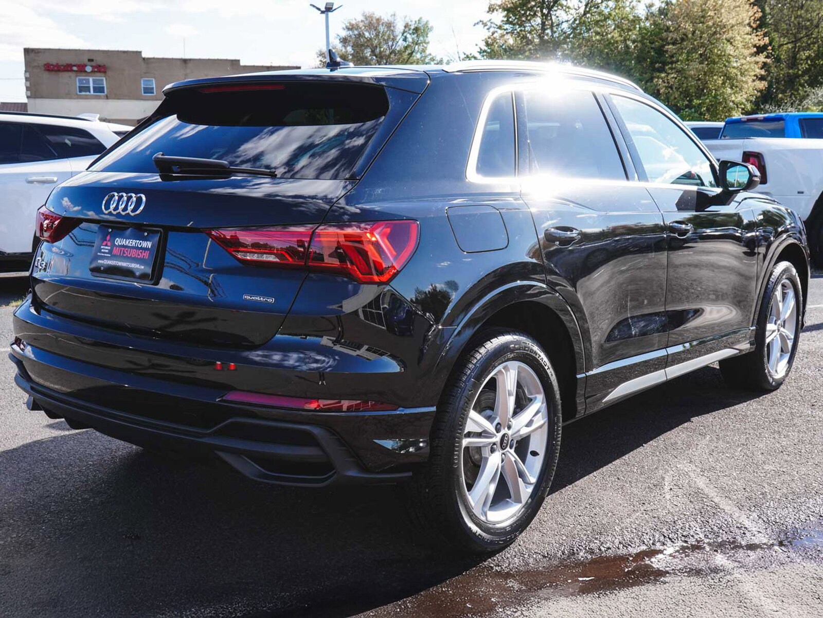 2024 Audi Q3 45 TFSI S line Premium photo 2