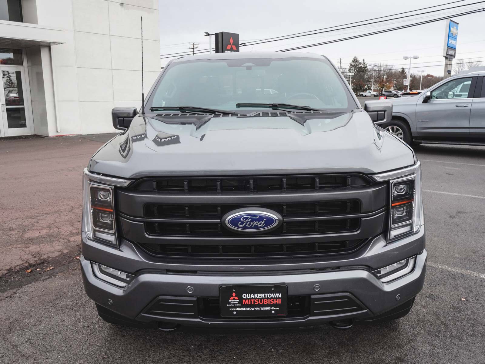 2023 Ford F-150 Lariat photo 2