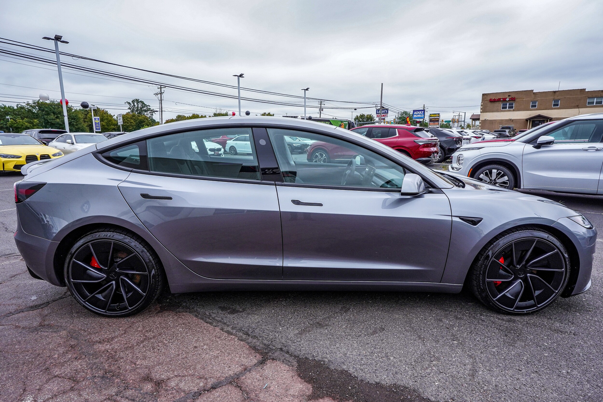 2024 Tesla Model 3 Performance photo 4