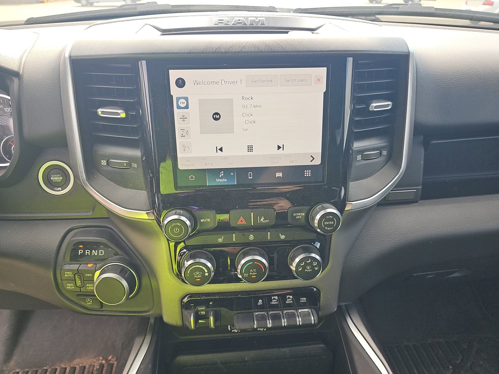 2025 Ram 1500 Big Horn Lone Star photo 3
