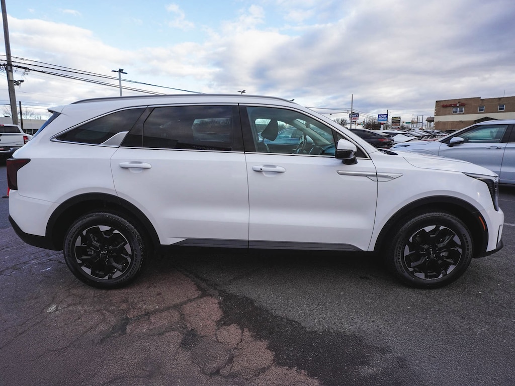 Used 2024 Kia Sorento S SUV