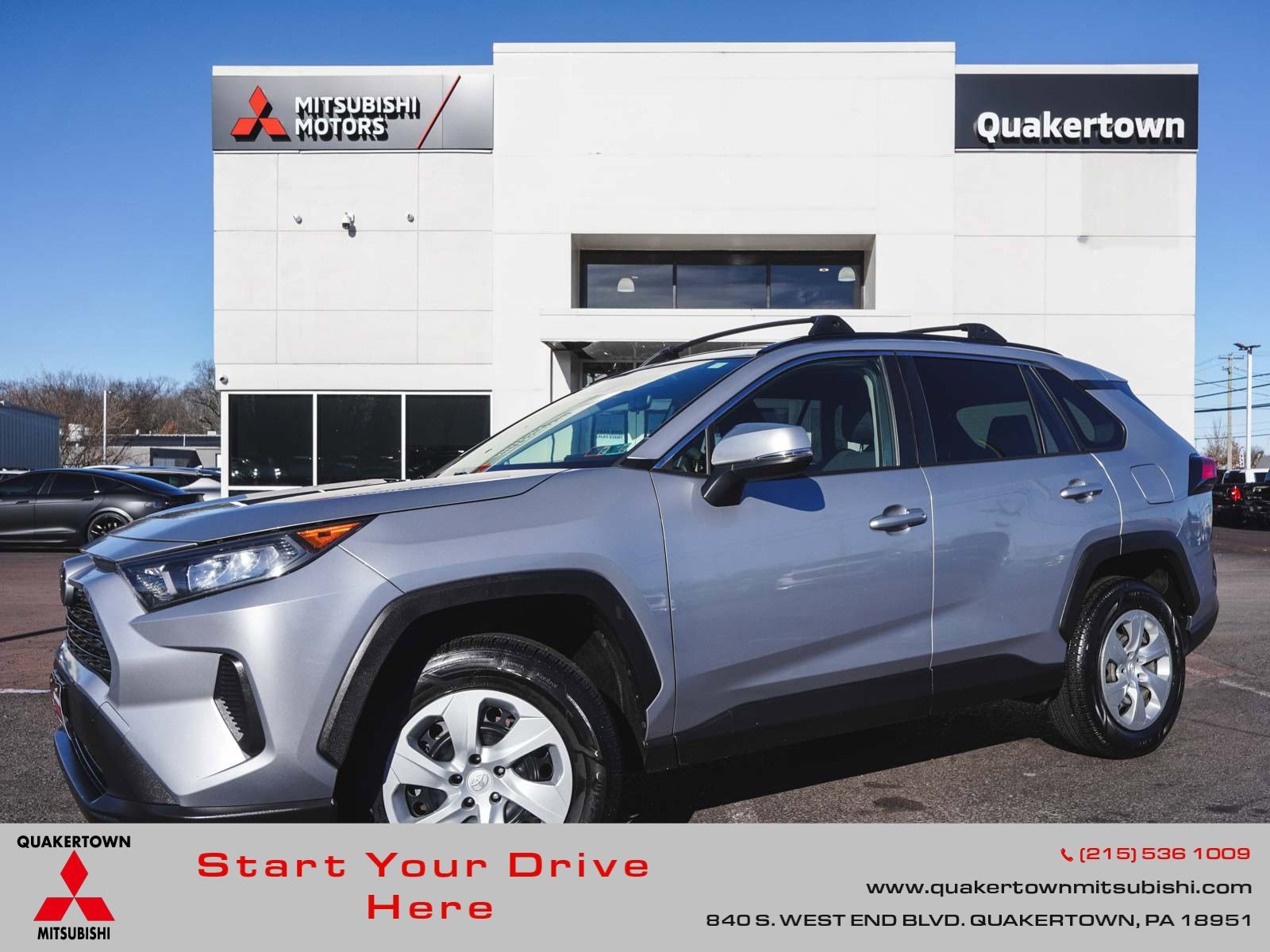 2019 Toyota RAV4 LE's photo