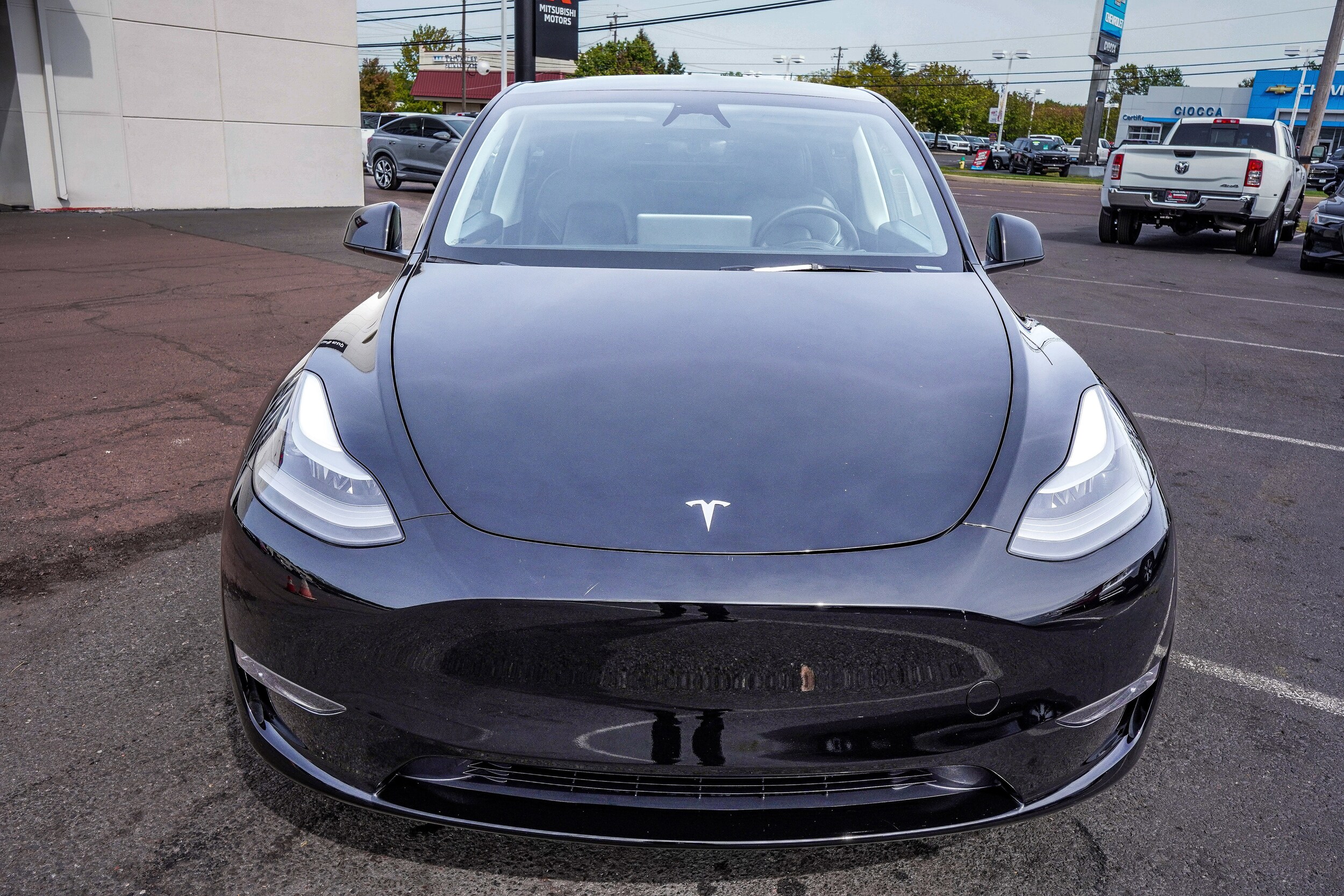 2024 Tesla Model Y Long Range photo 2