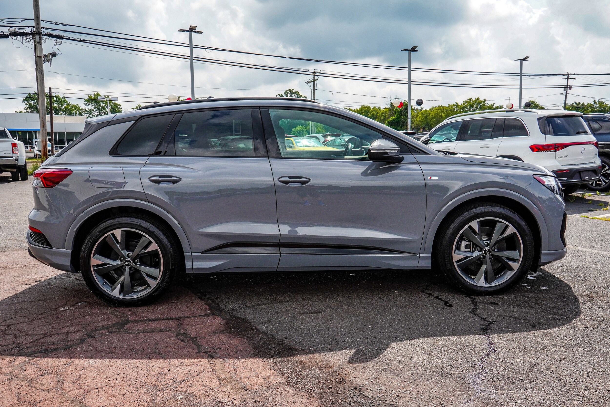 2024 Audi Q4 E-tron 55 Premium photo 4