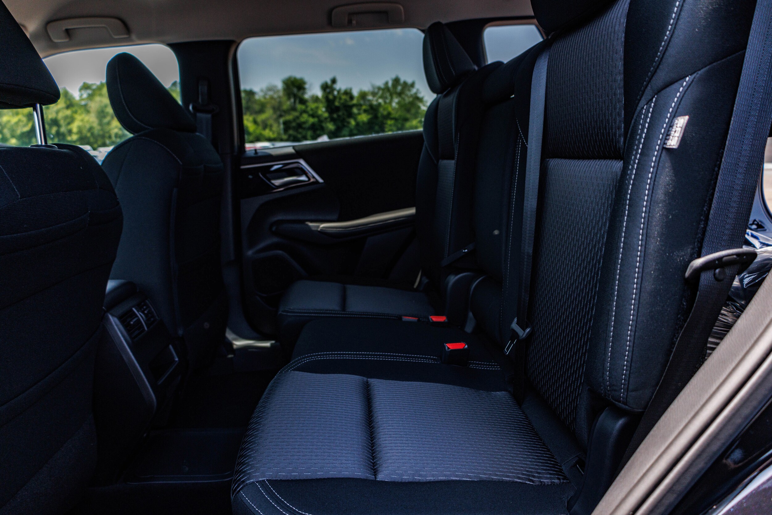 2025 Mitsubishi Outlander Plug-in Hybrid ES - Photo 21
