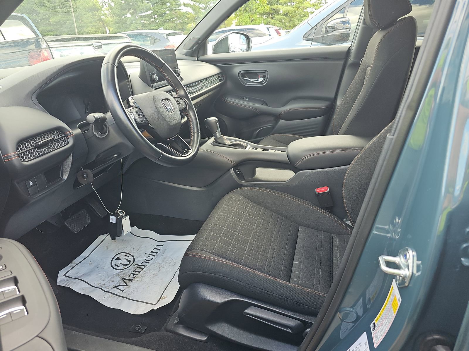 2025 Honda HR-V Sport photo 3