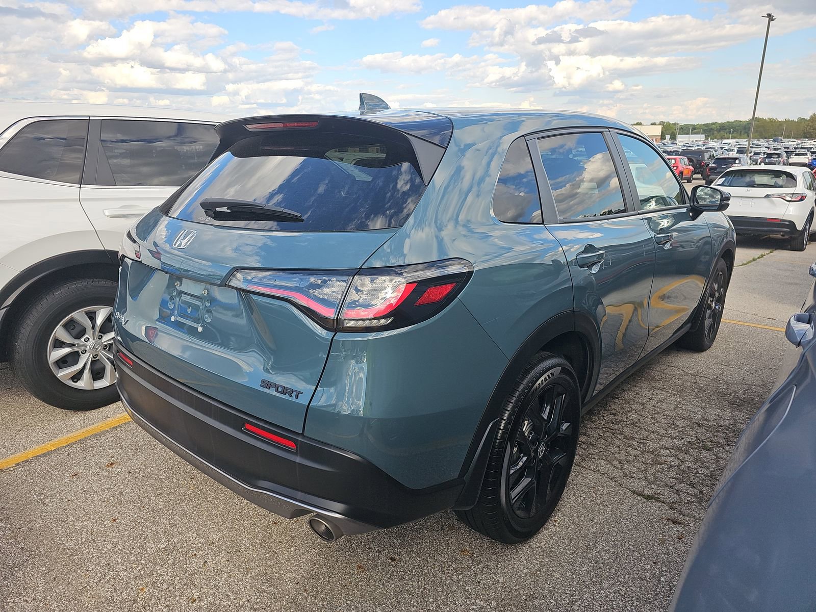 2025 Honda HR-V Sport photo 2