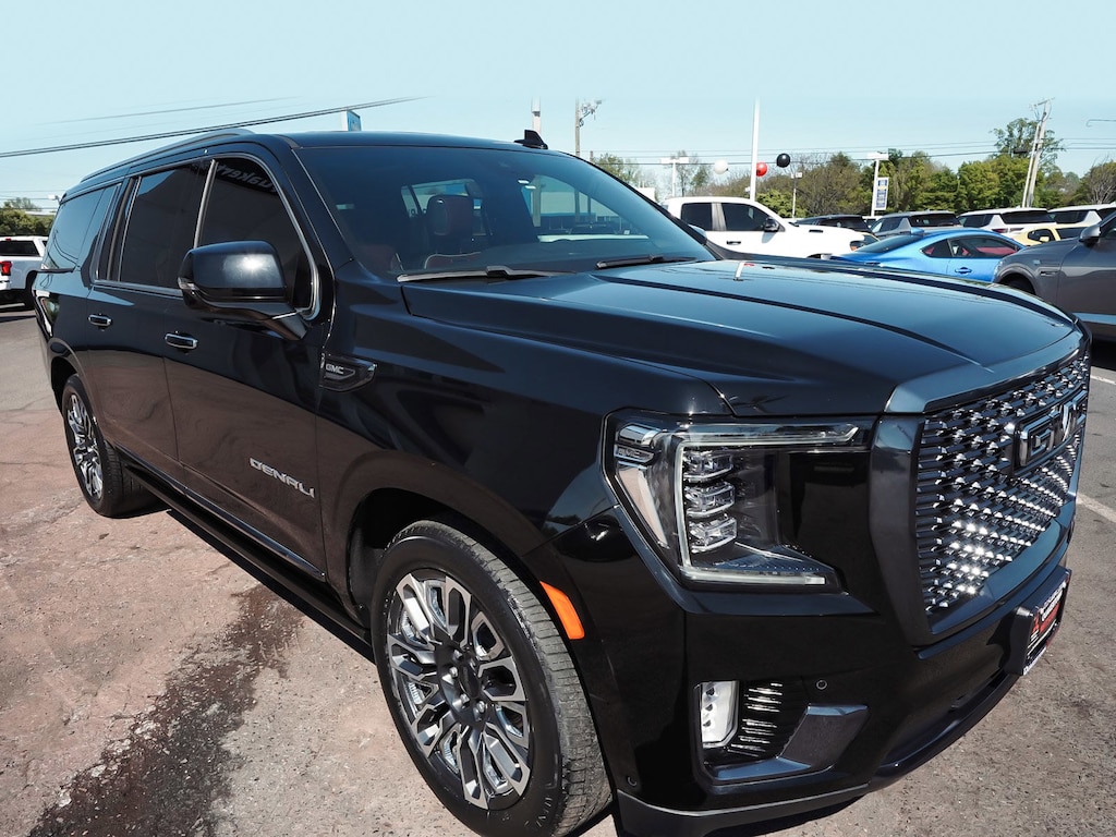 Used 2023 GMC Yukon XL Denali Ultimate SUV