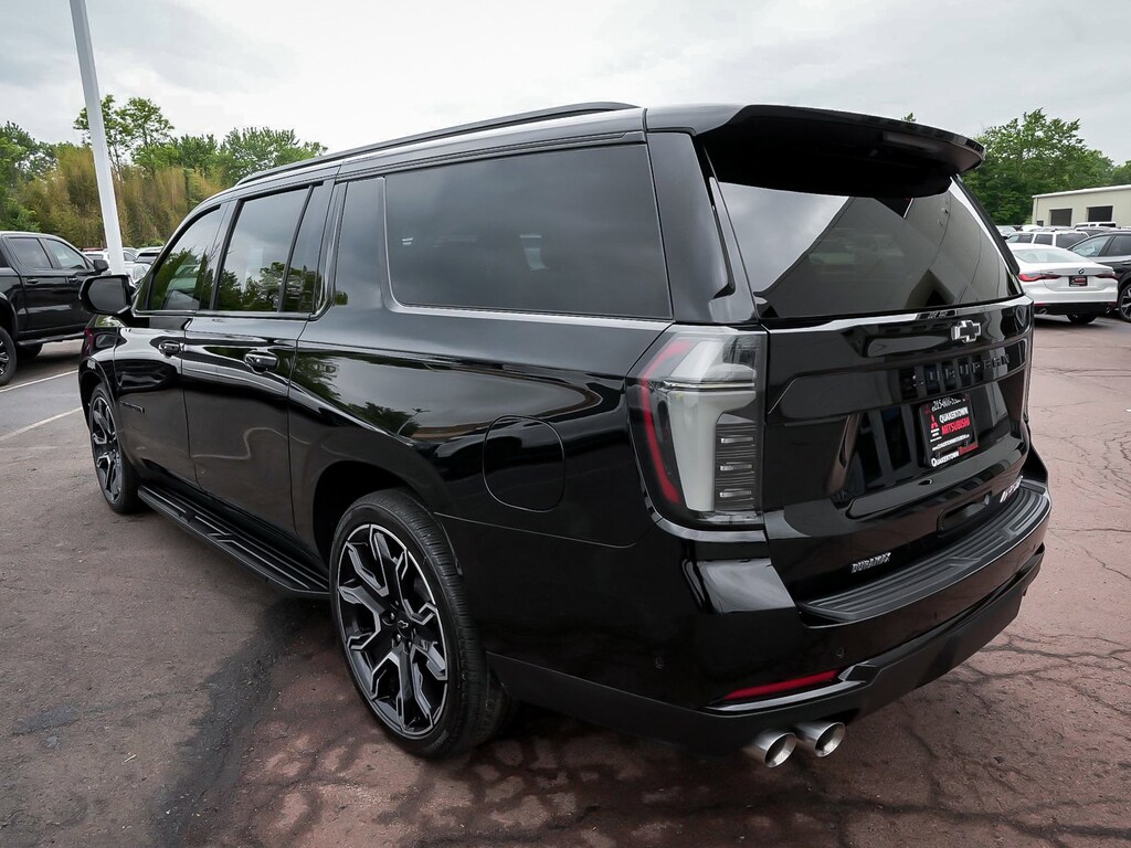 Used 2026 Chevrolet Suburban RST SUV