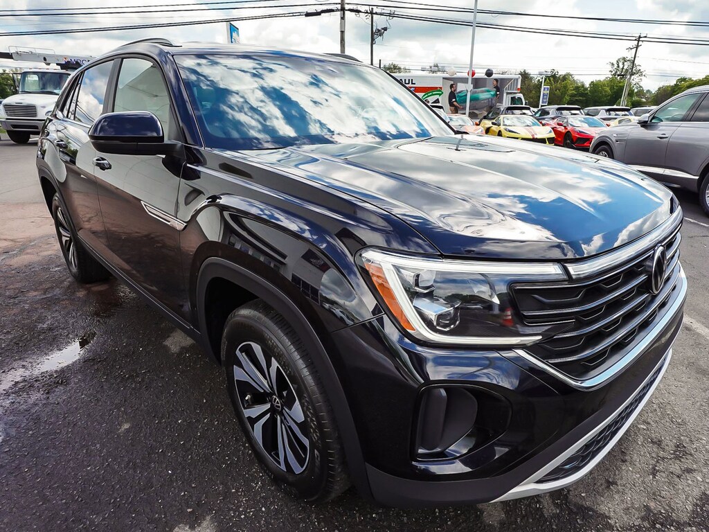 Used 2024 Volkswagen Atlas Cross Sport 2.0T SE SUV