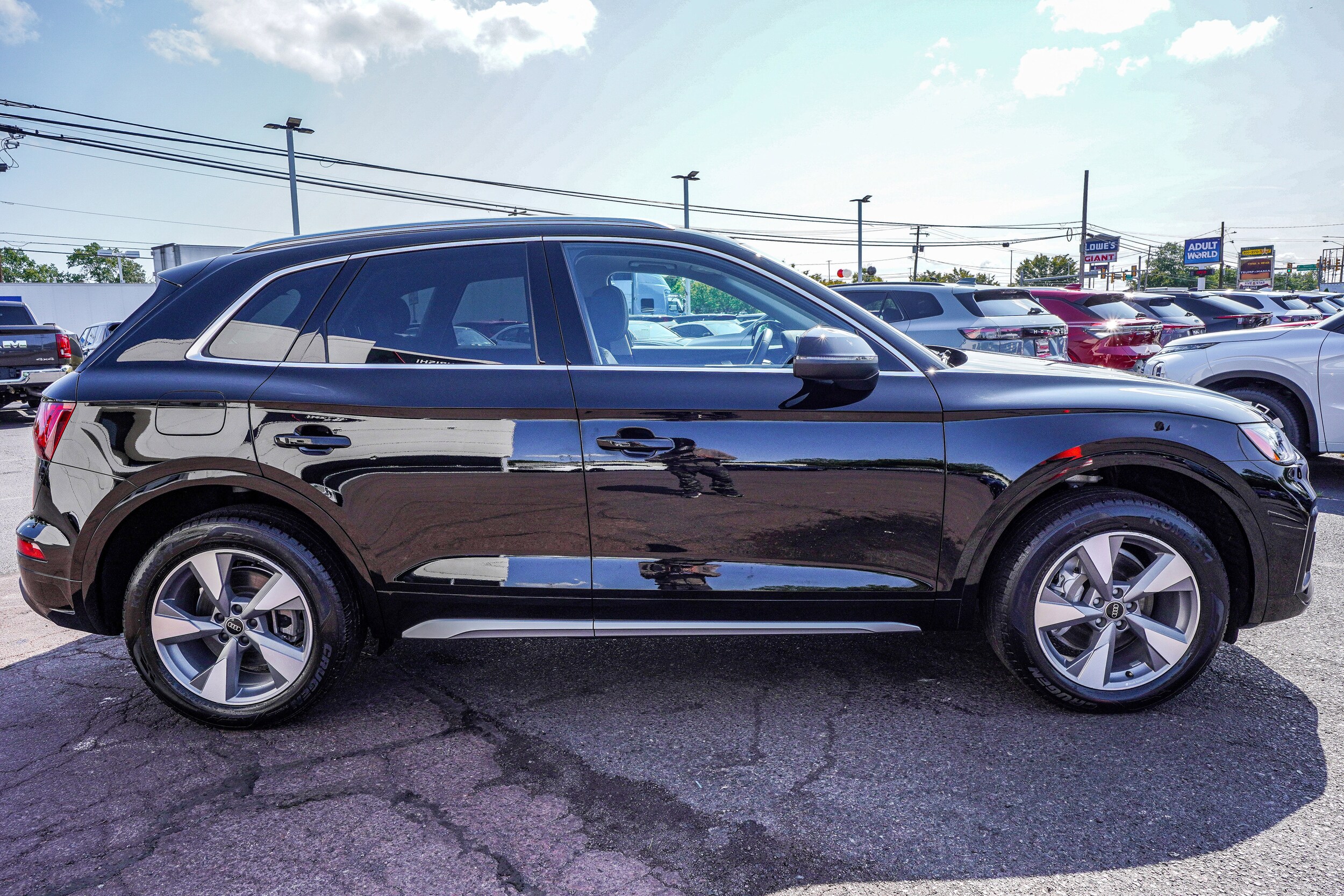 2023 Audi Q5 40 Premium photo 3