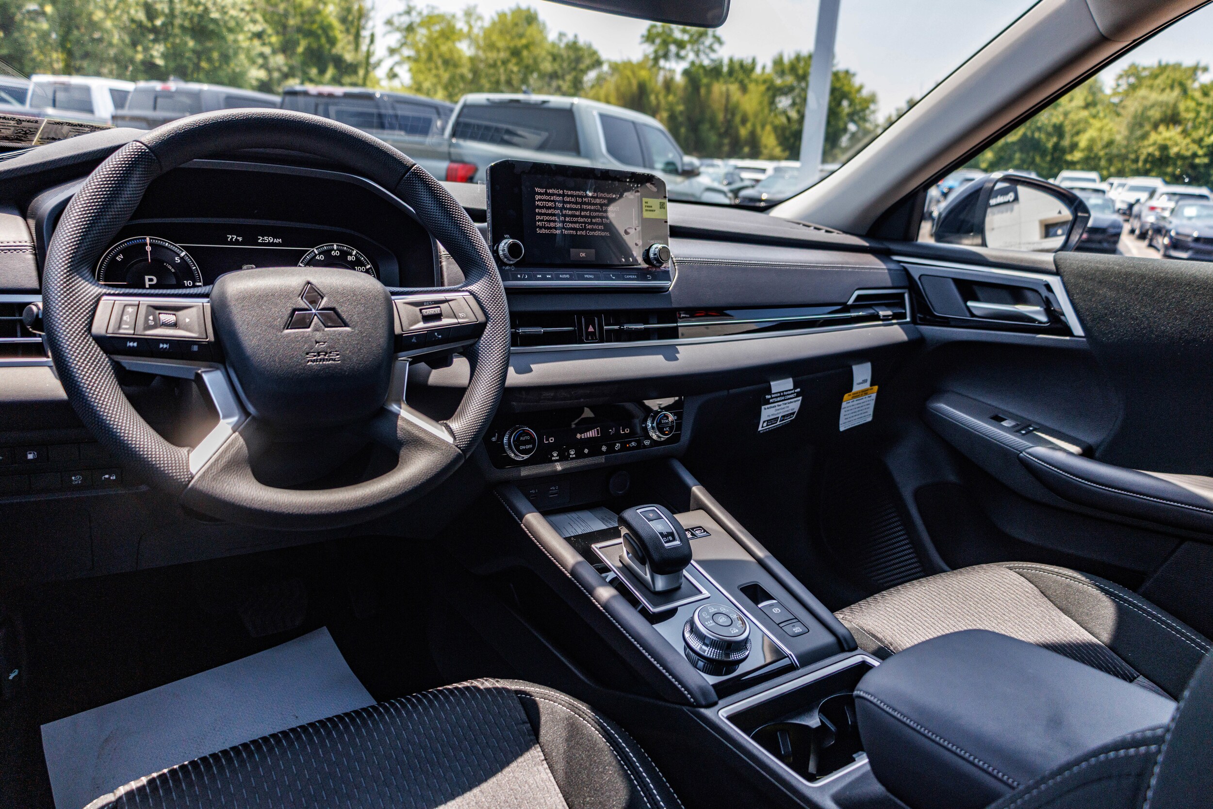 2025 Mitsubishi Outlander Plug-in Hybrid ES - Photo 15