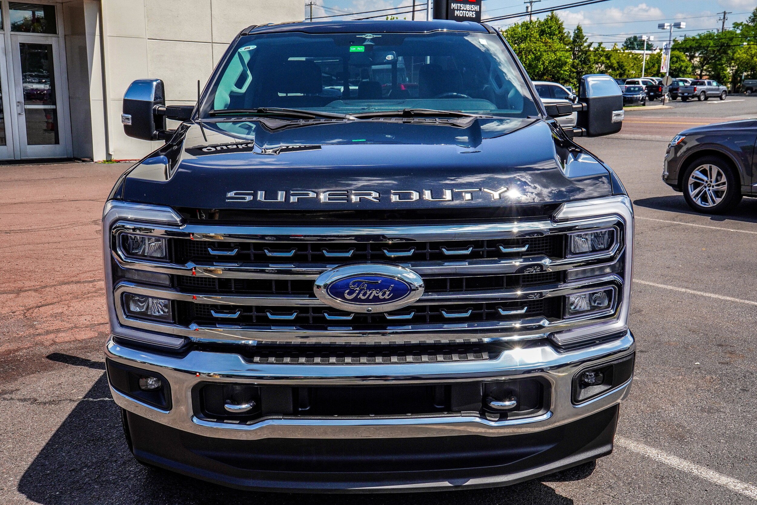 2023 Ford F-250 Lariat photo 2