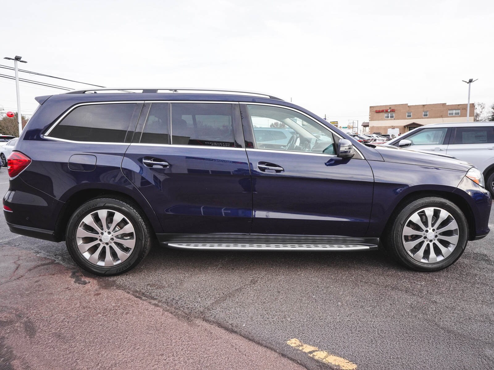 2017 Mercedes Benz GLS 450 4MATIC photo 4