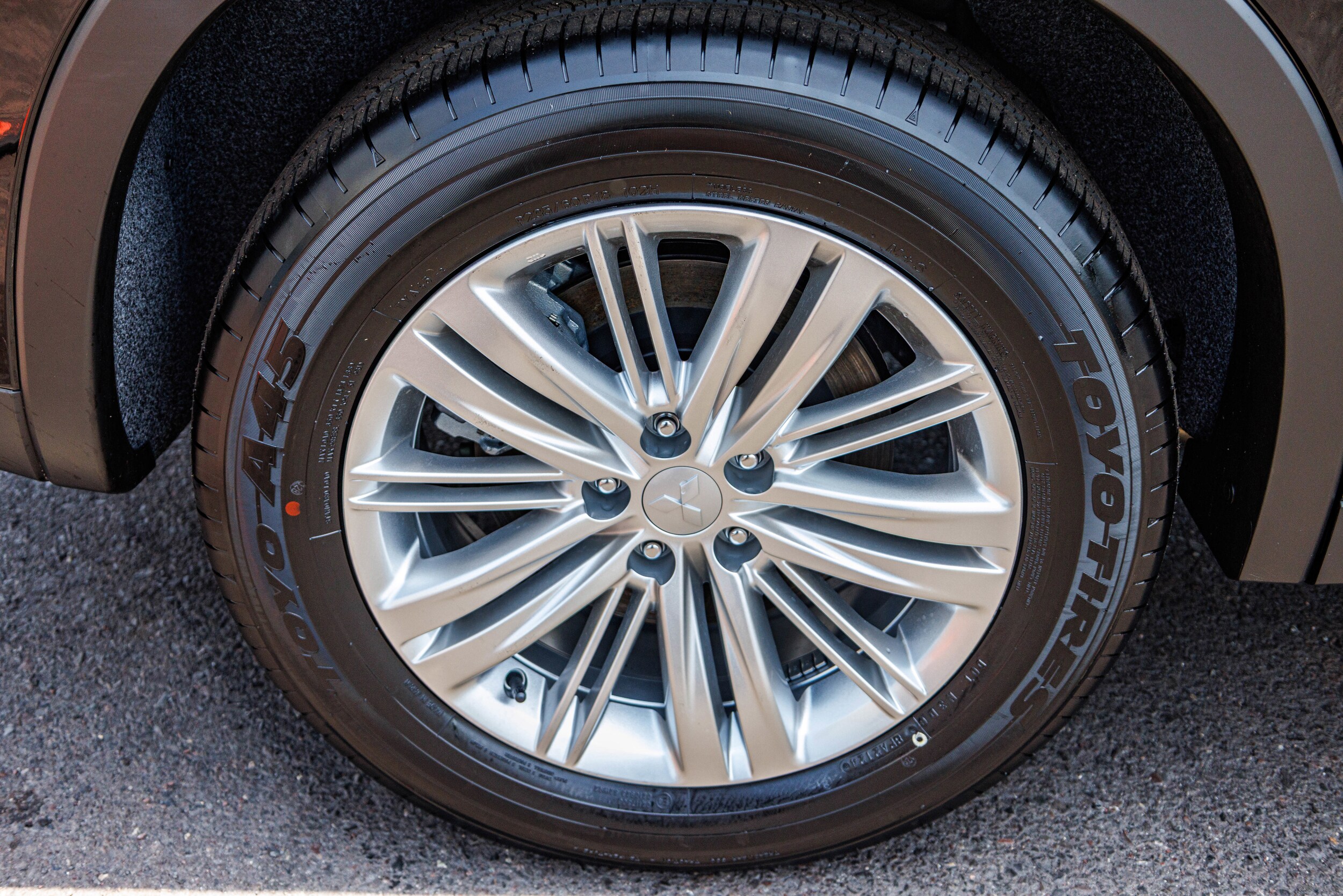 2025 Mitsubishi Outlander Plug-in Hybrid ES - Photo 11