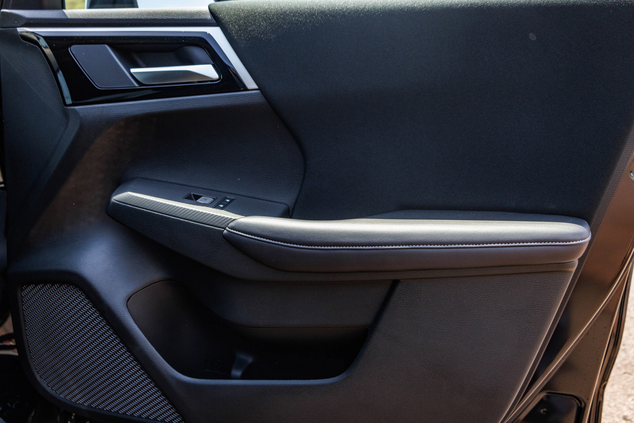 2025 Mitsubishi Outlander Plug-in Hybrid ES - Photo 16