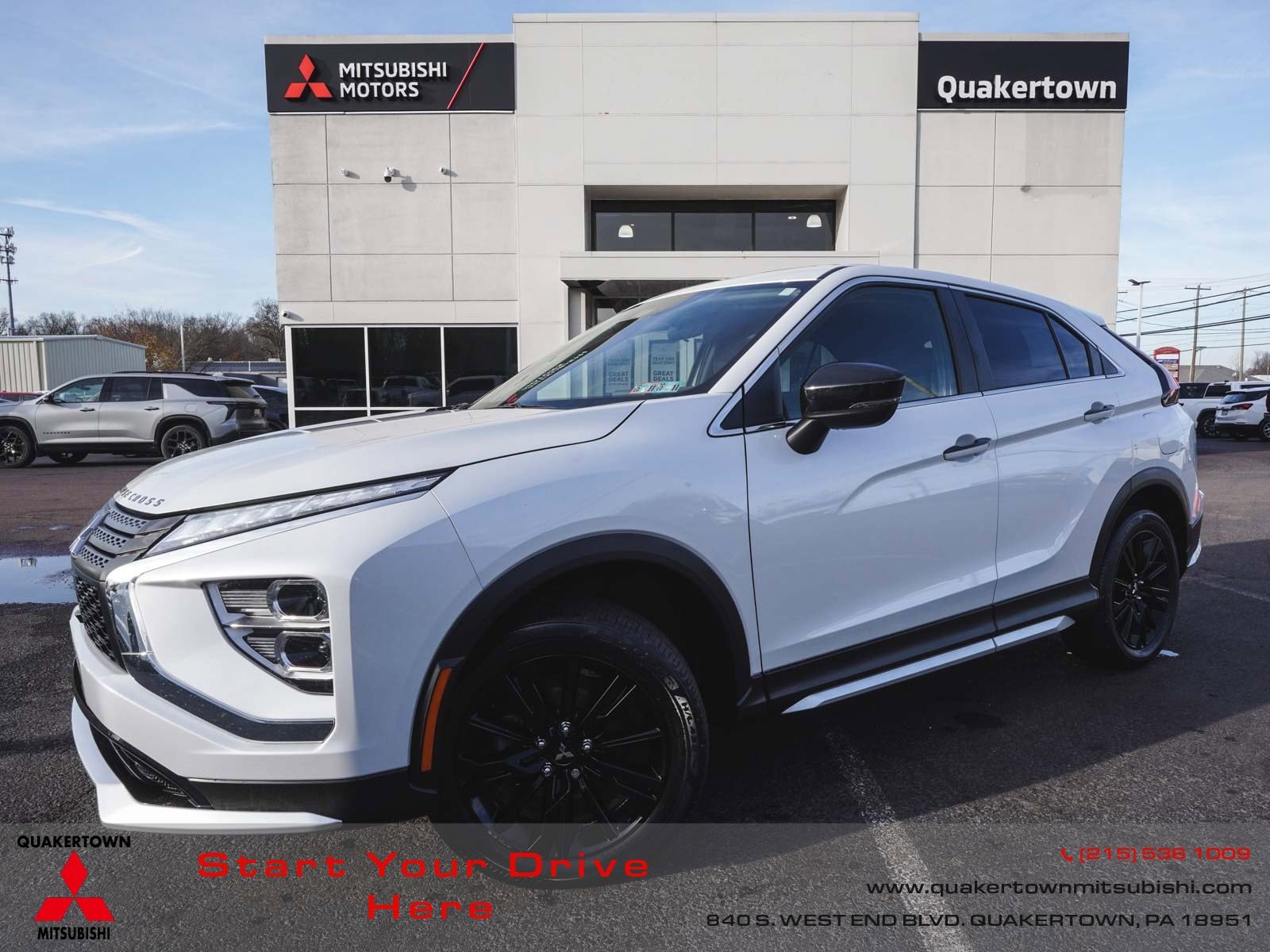 2023 Mitsubishi Eclipse Cross LE's photo
