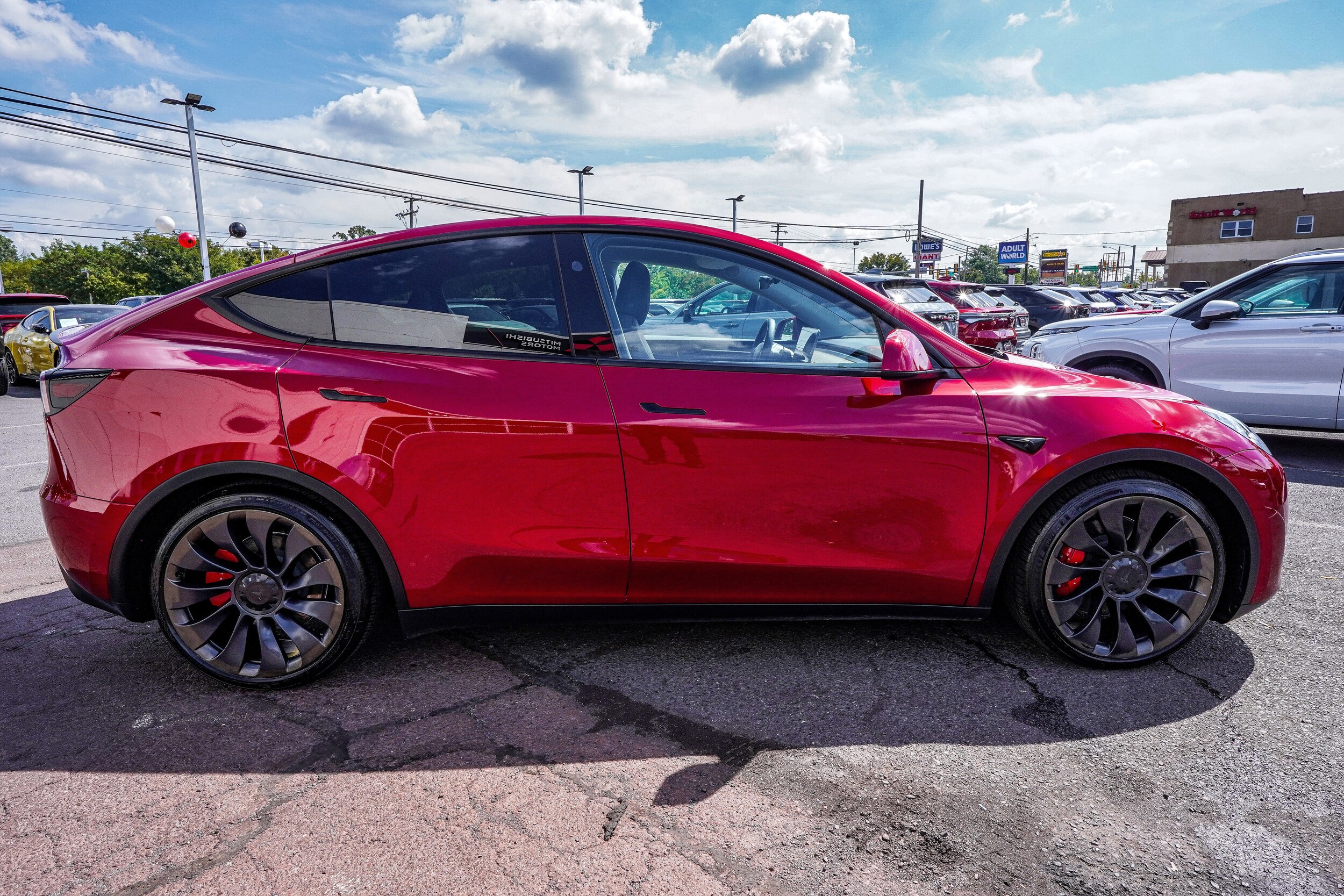 2024 Tesla Model Y Performance photo 4