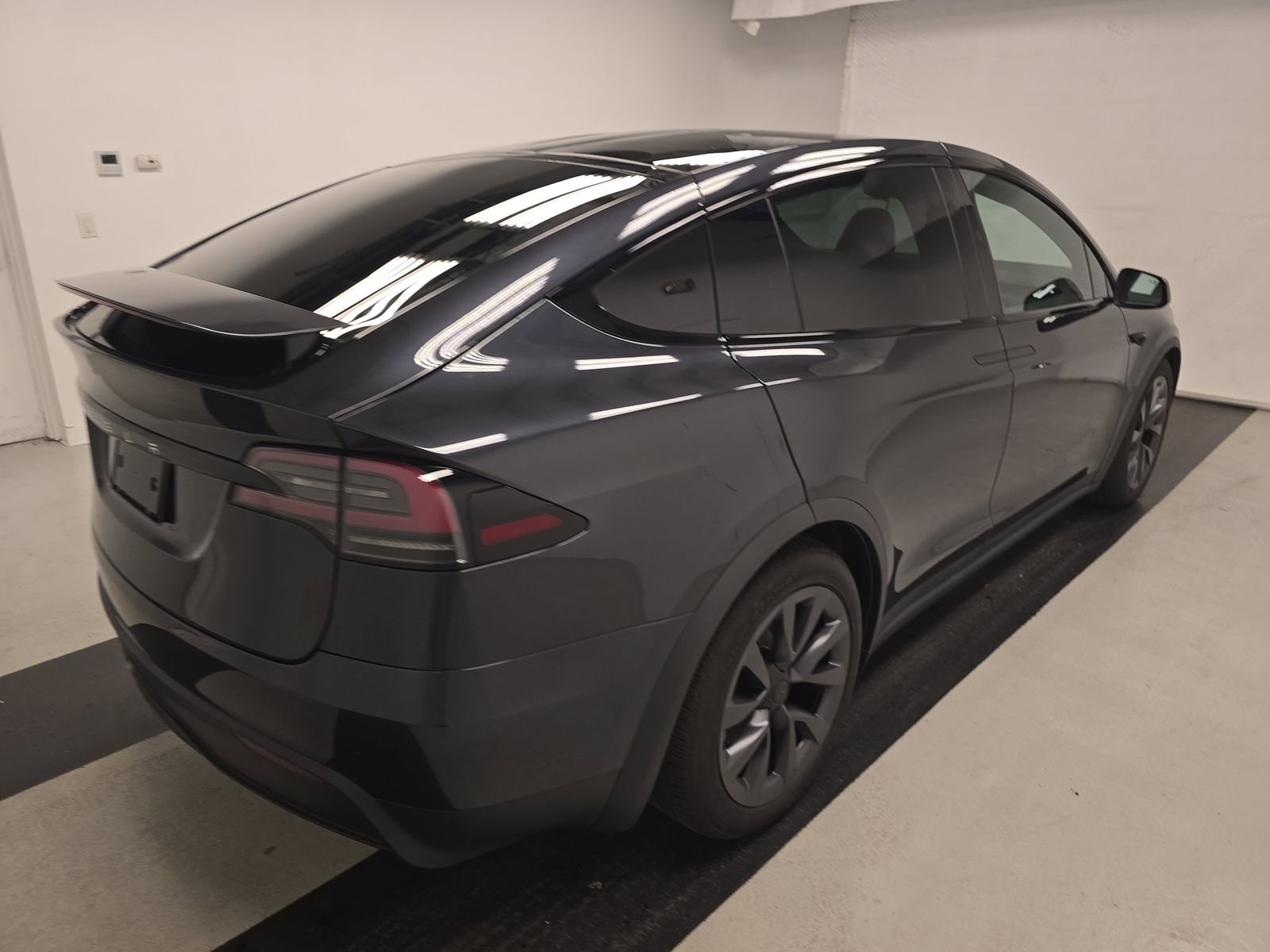 2025 Tesla Model X photo 2