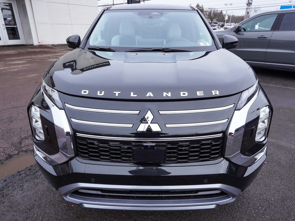 New 2026 Mitsubishi Outlander SE SUV