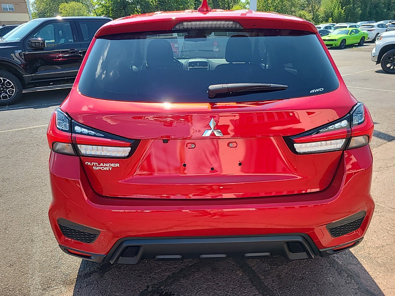 2024 Mitsubishi Outlander Sport ES photo 4