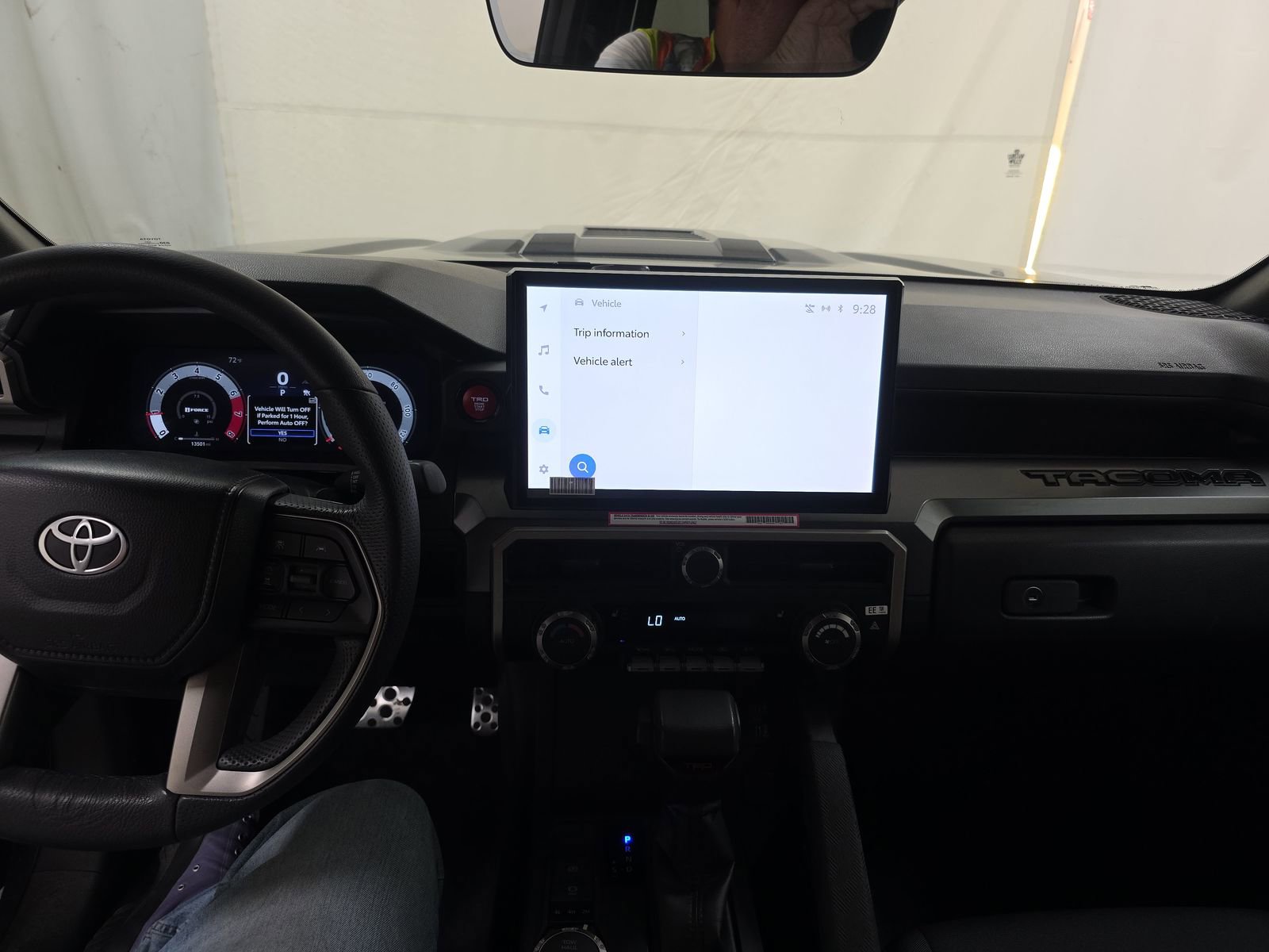 2025 Toyota bZ4X XLE photo 4