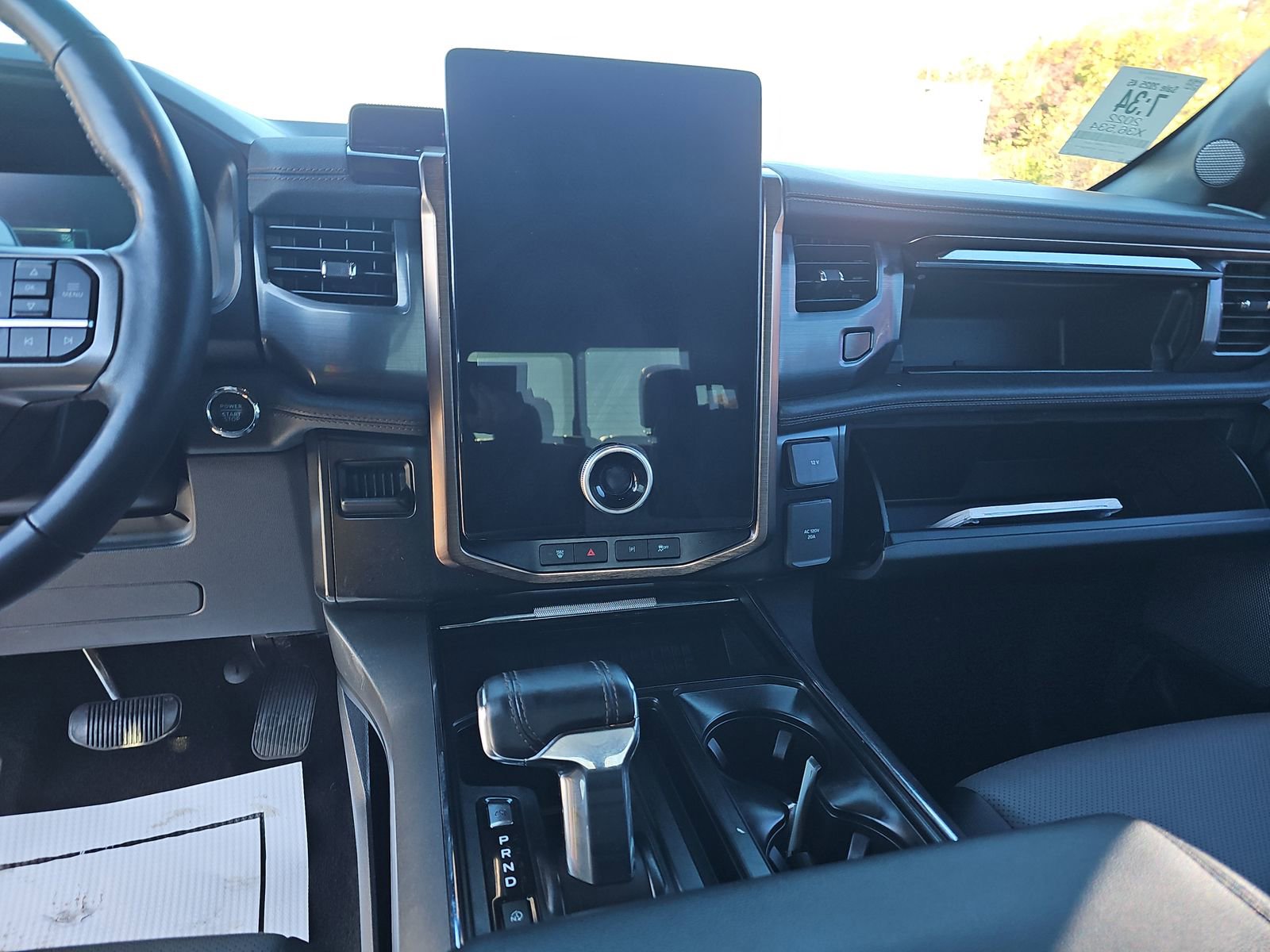 2022 Ford F-150 Lightning Lariat photo 2