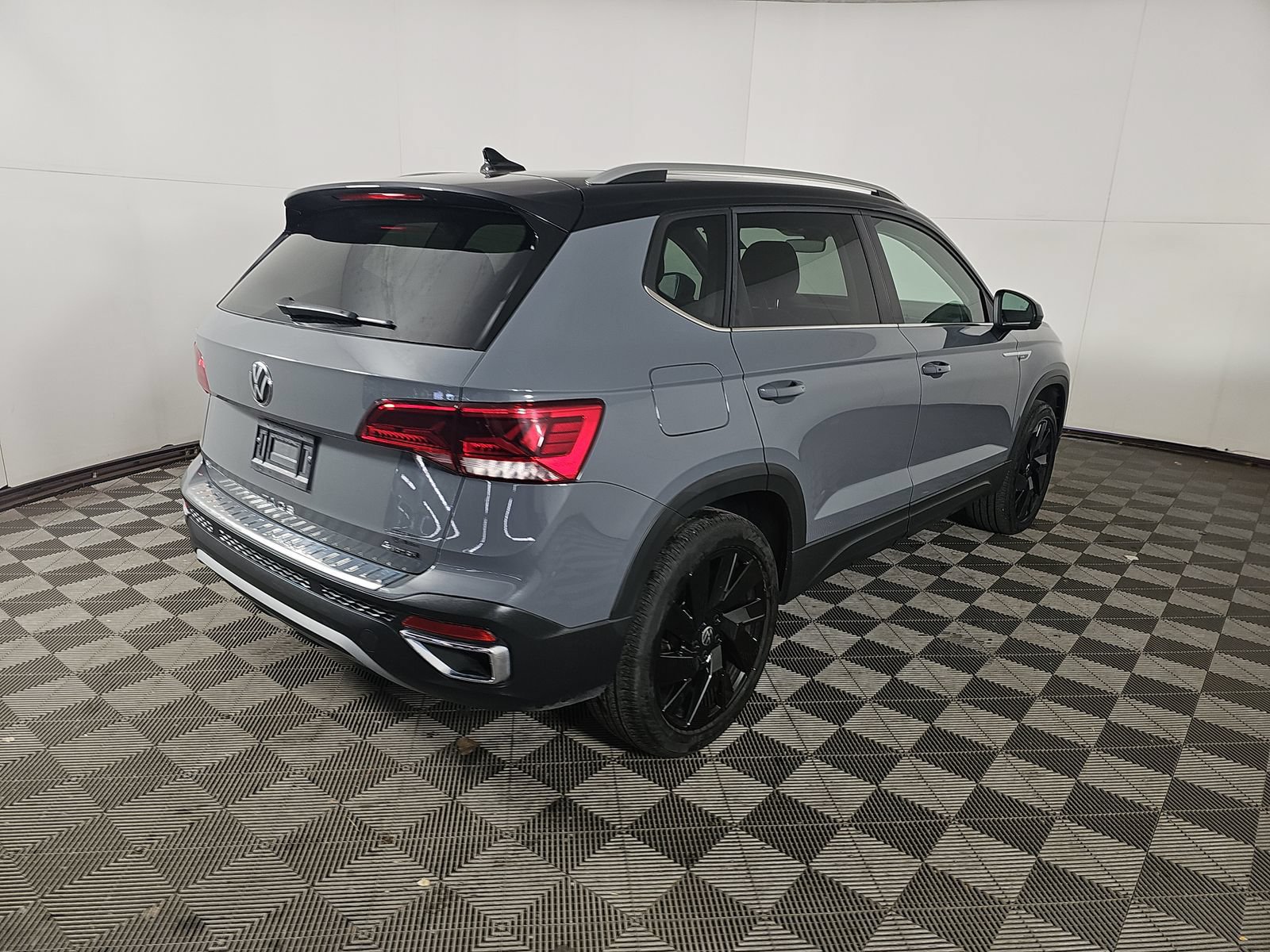 Used 2024 Volkswagen Taos 1.5T SE SUV