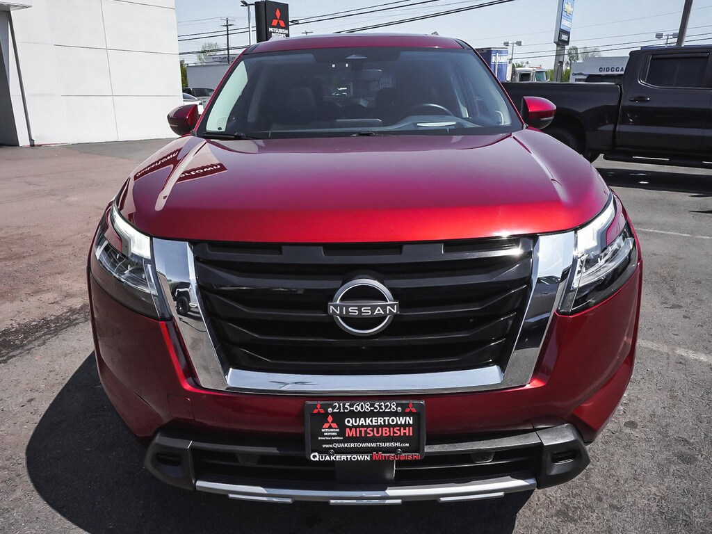 Used 2023 Nissan Pathfinder Platinum SUV