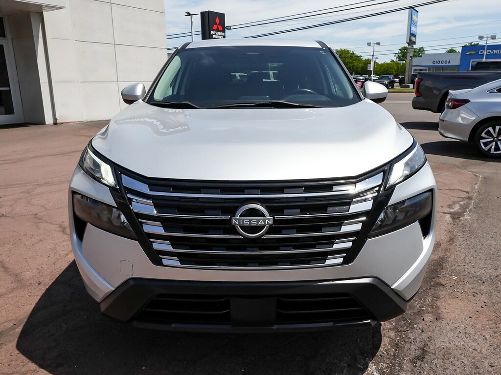Used 2024 Nissan Rogue SV SUV