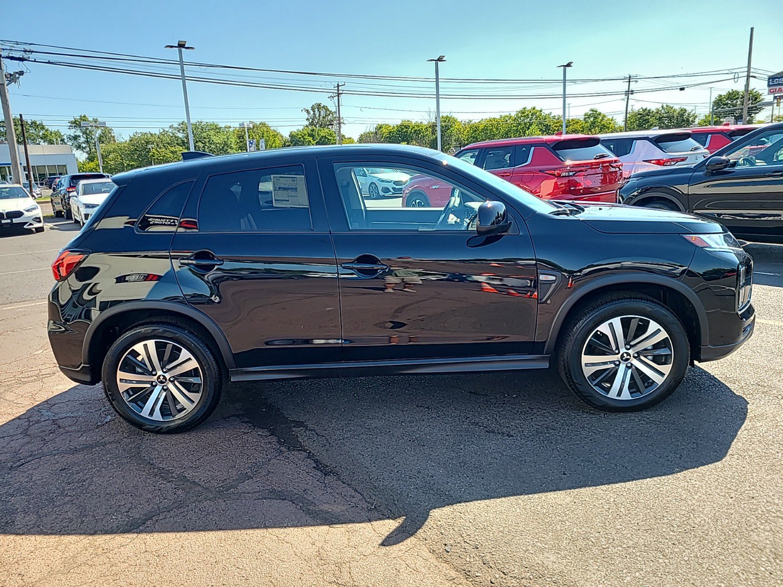 2024 Mitsubishi Outlander Sport ES photo 3