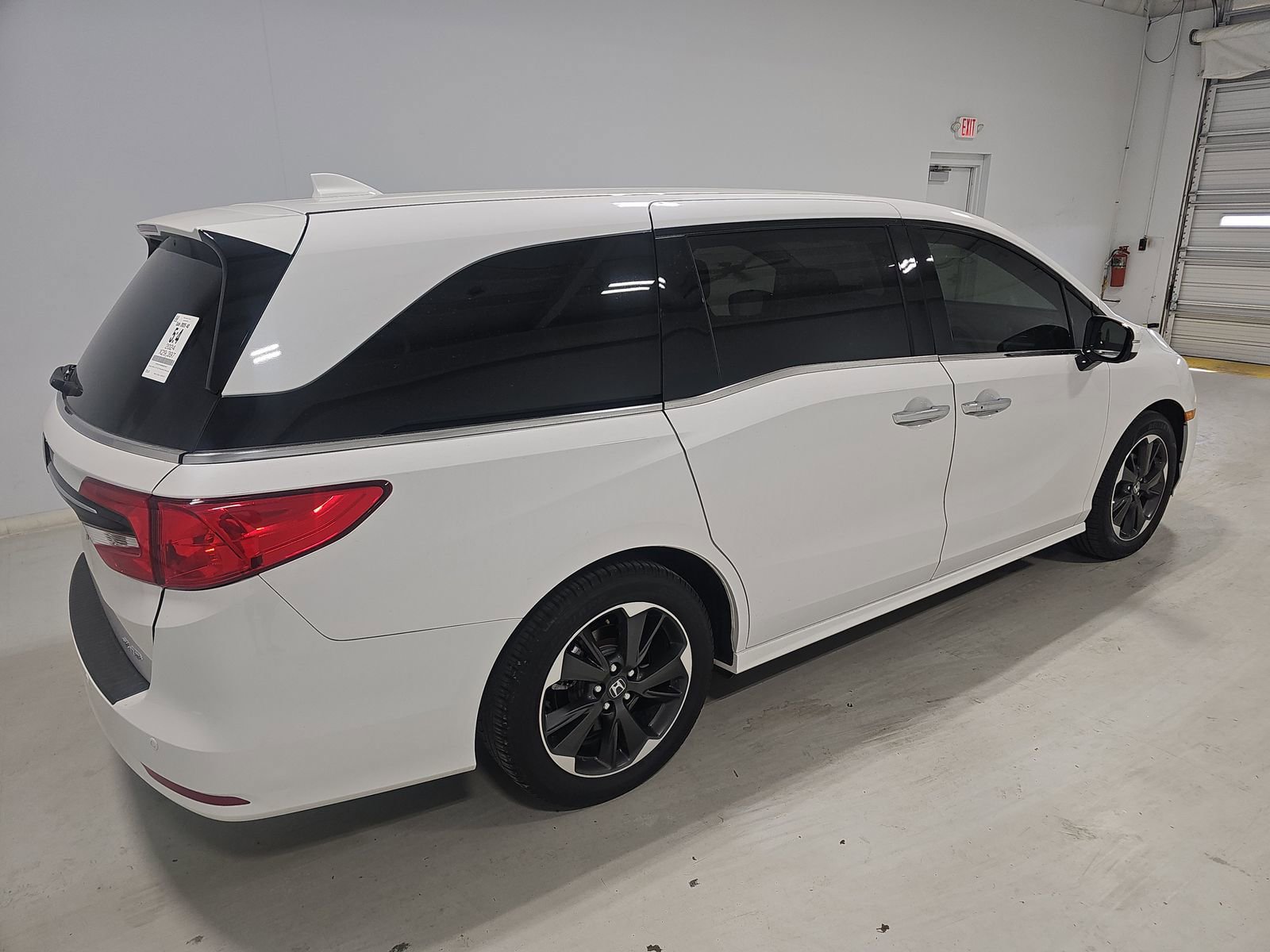 2024 Honda Odyssey Elite photo 2