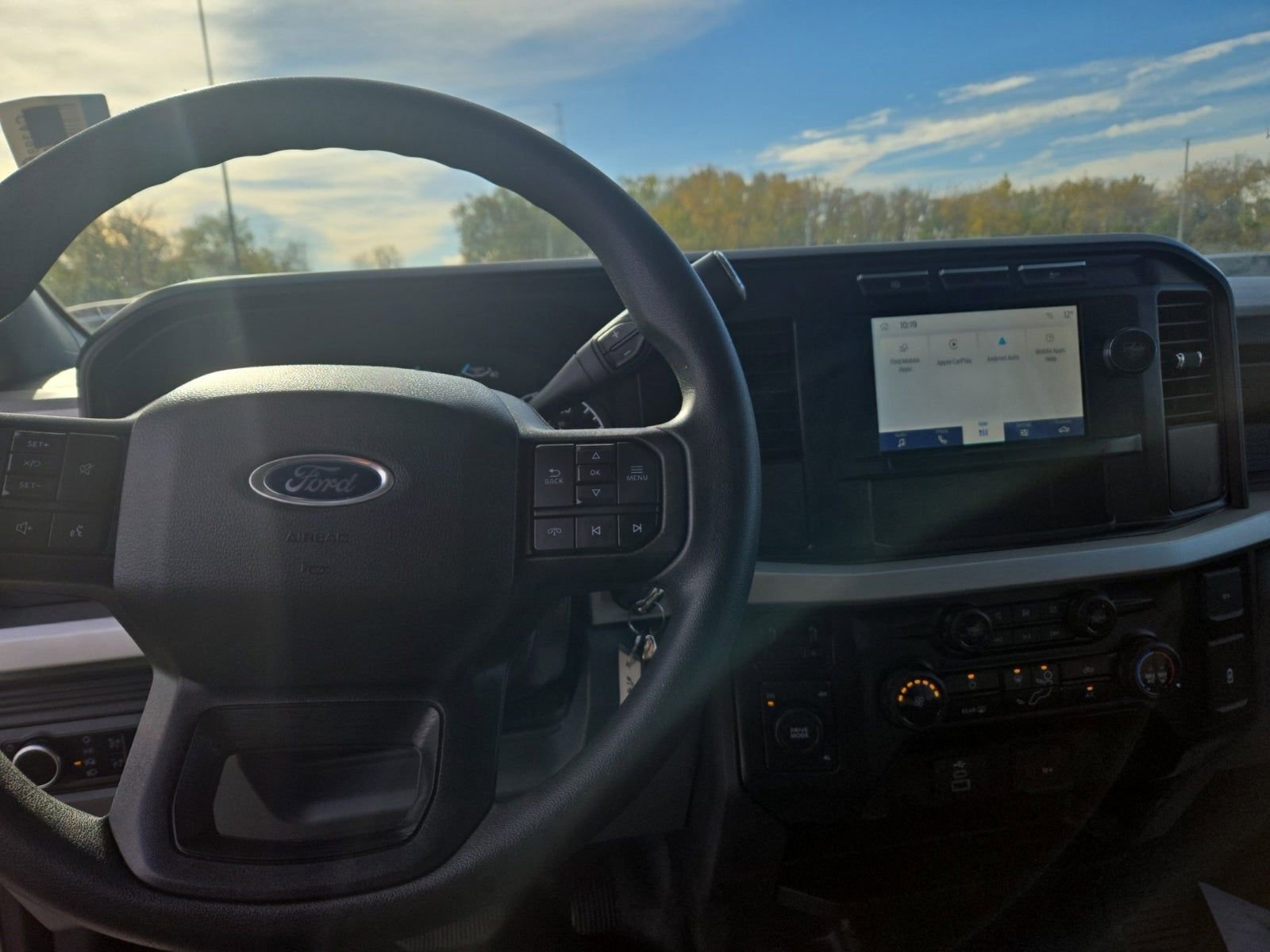 2024 Ford F-350 XL photo 4