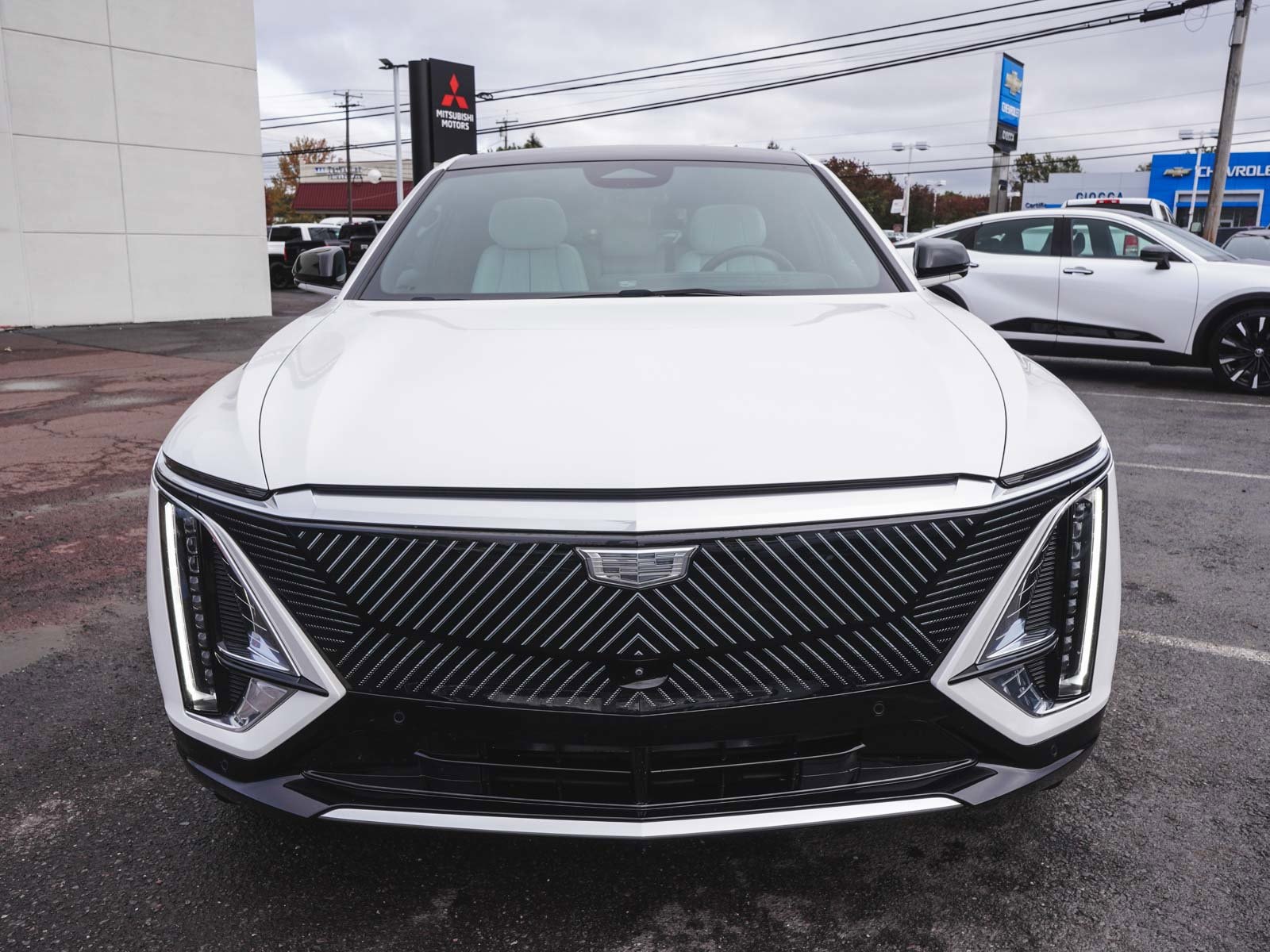 Used 2024 Cadillac LYRIQ Luxury 1 with VIN 1GYKPPRLXRZ100104 for sale in Quakertown, PA