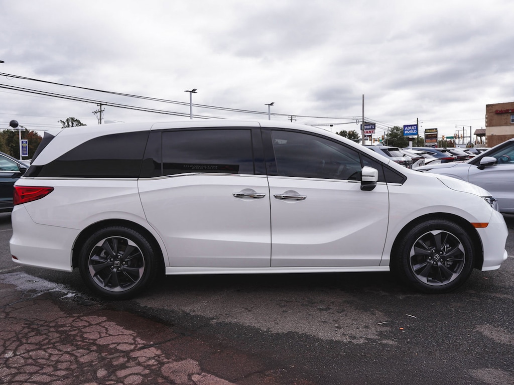 Used 2024 Honda Odyssey Elite Van
