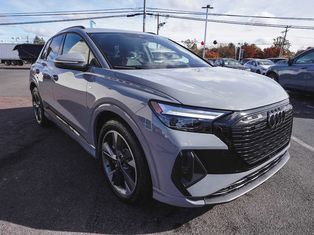 Used 2025 Audi Q4 e-tron 55 Premium SUV